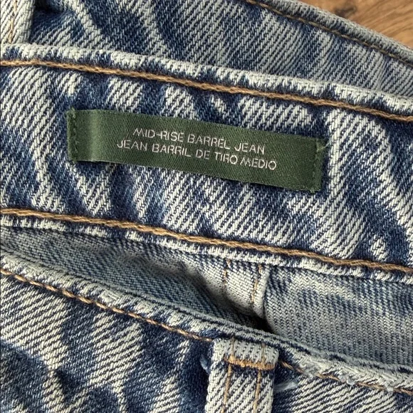 Wild Fable Mid Rise Barrel Jeans - Size 4 - Picture 3 of 4